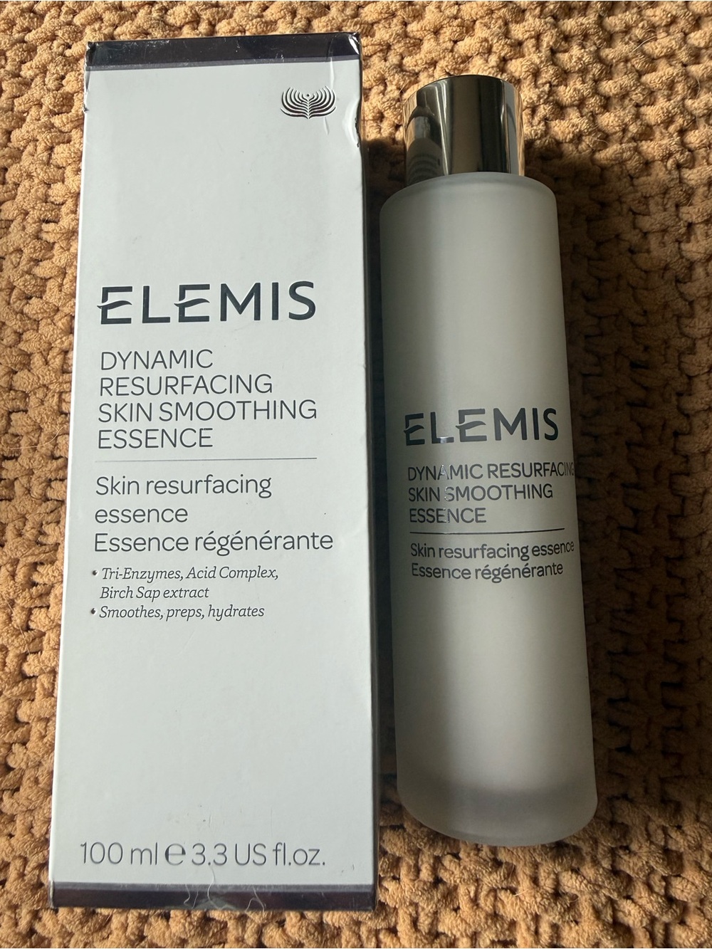 ELEMIS White and Silver Dynamic Resurfacing Skin Smoothing Essence
